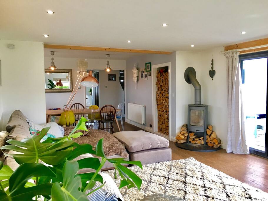 Hunker down on this sumptuous corner sofa andin front of a traditional log burner and soak up this Cornish laid back lifestyle in ultimate comfort.