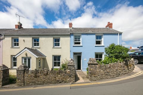 Coastal Cottage Manorbier family and pet friendly