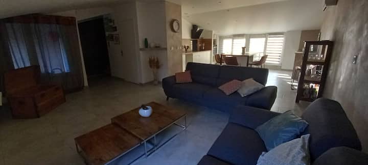 Appartement Entier Dans Maison Idéalement Située - Livron-sur-Drôme