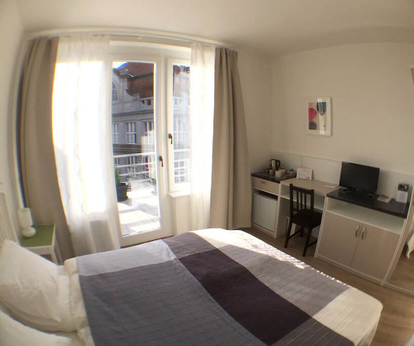 Bedroom_02