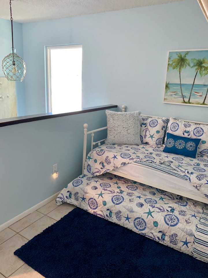Loft - trundle bed