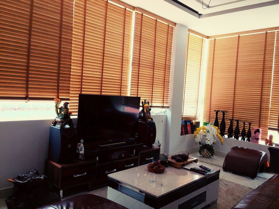 LCD TV