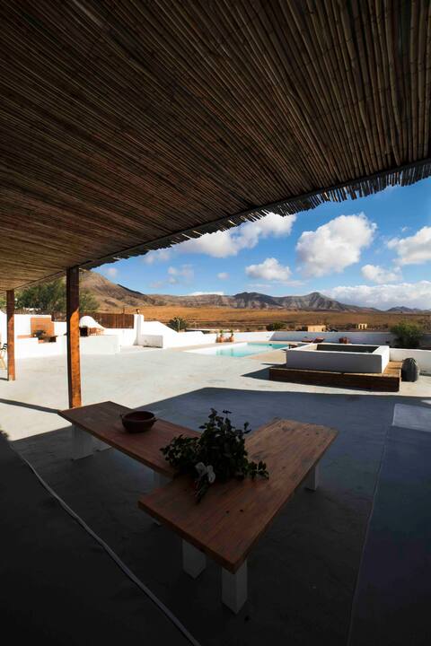 El Aceitunal: private POOL and nature