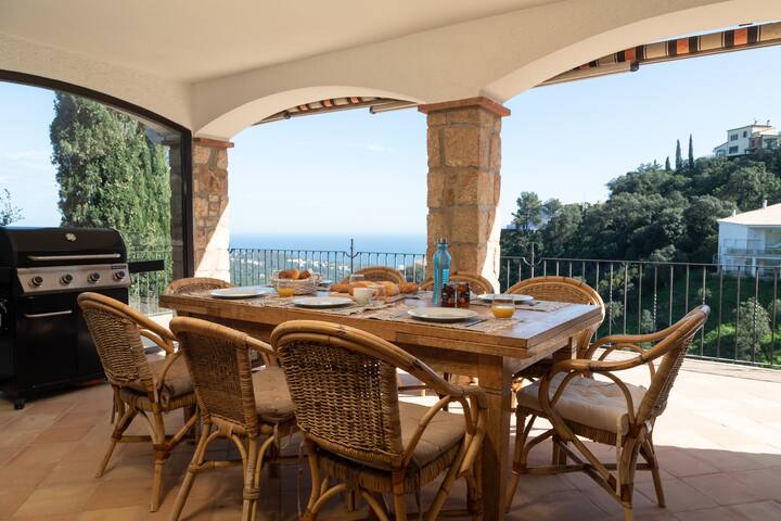 Rustic villa in Mas Nou for 8 guests gallery image 5