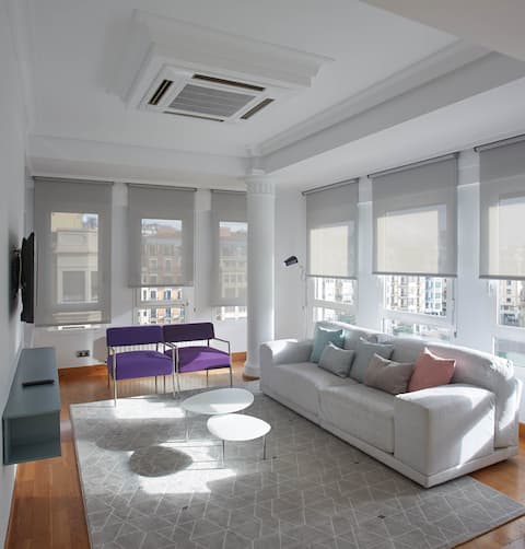 LUXURIOUS and ECLECTIC APARTMENT in Zurriola Beach