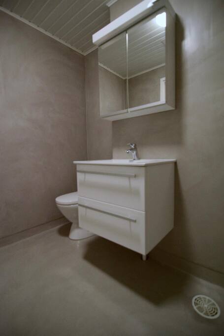 Kylpyhuone / Bathroom