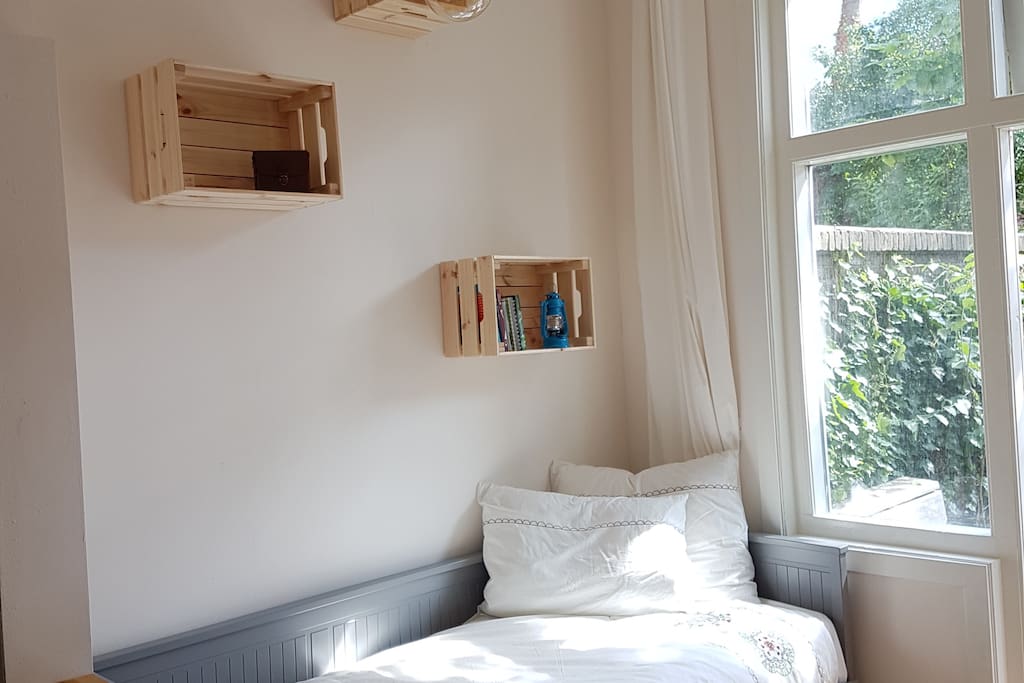 Bed corner