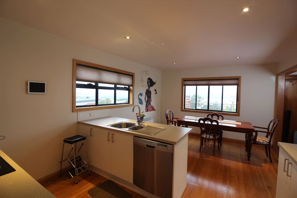 Kitchen/Dining