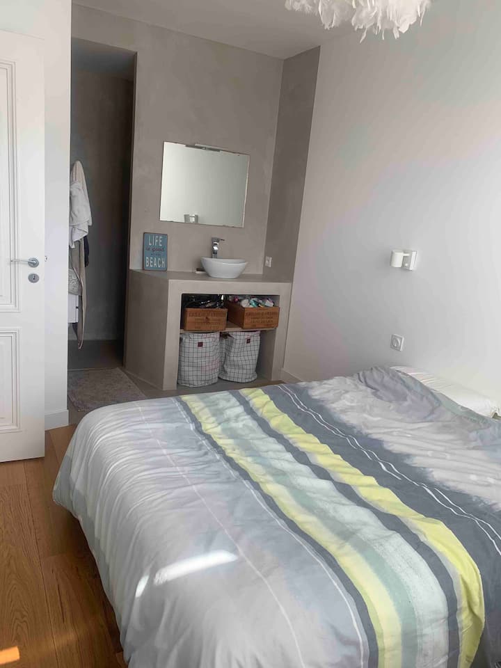 1号卧室（ 1楼） ，带淋浴间，床140