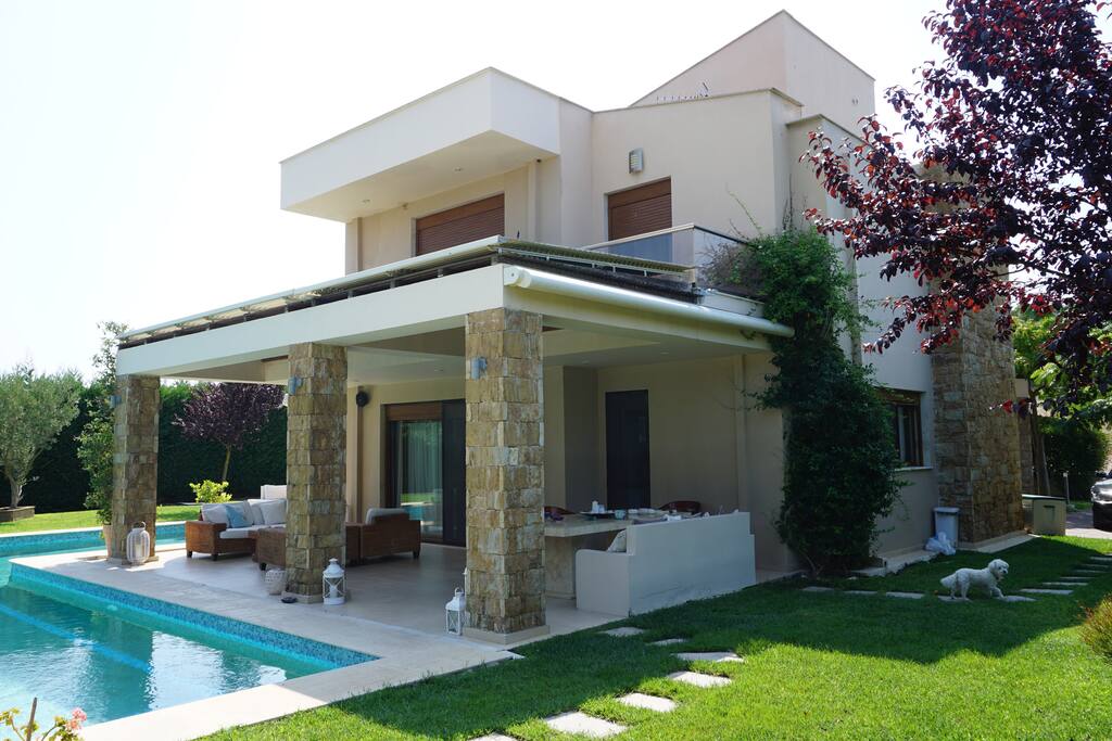 General view of the villa