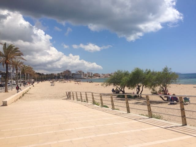 GROUND FLOOR with GREAT TERRACE to 5 mint. of the beach