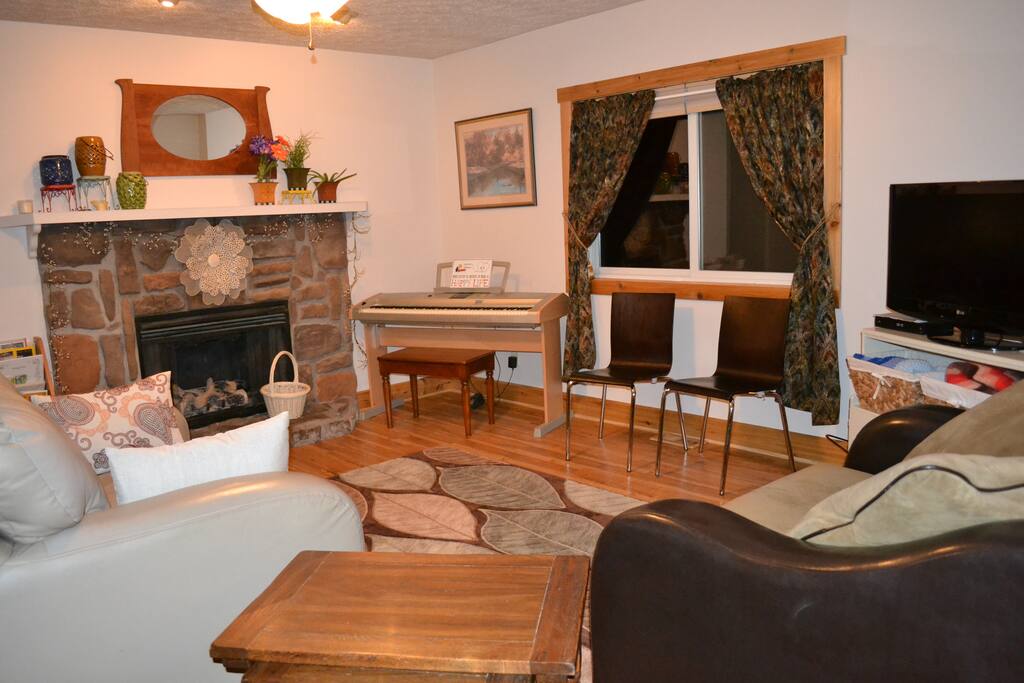 Living Room Area 2
