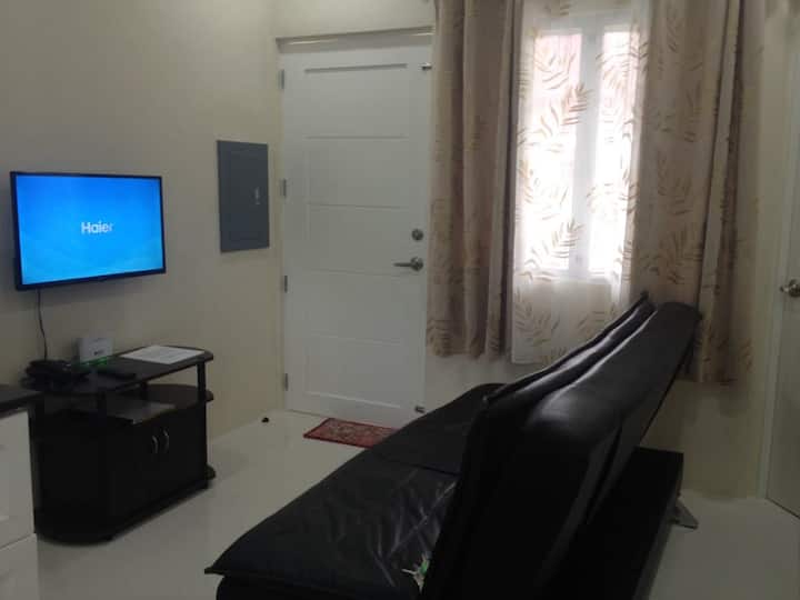 Entire Home/netflix/ac/wash/dyer/ Unit 1 - Daet