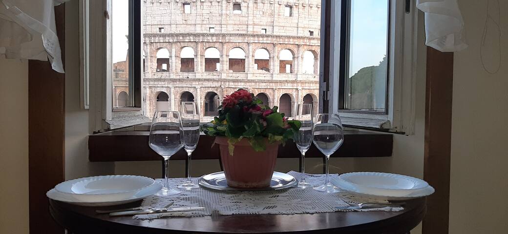 View Colosseum from Jacuzzi bath!
