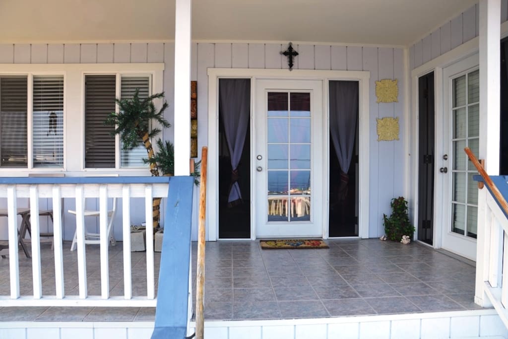 Front Lanai entrance