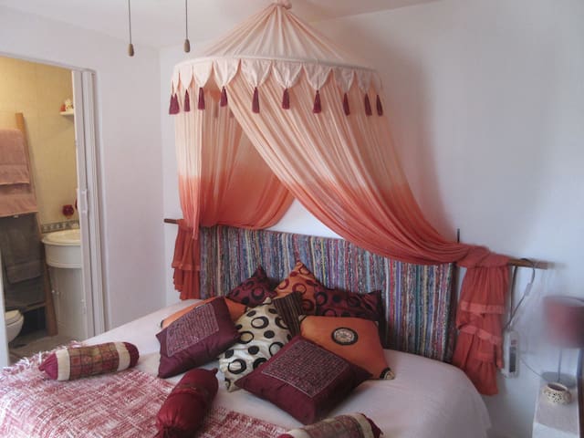 Tina`s House (500m Baleia/Sul - Beach)