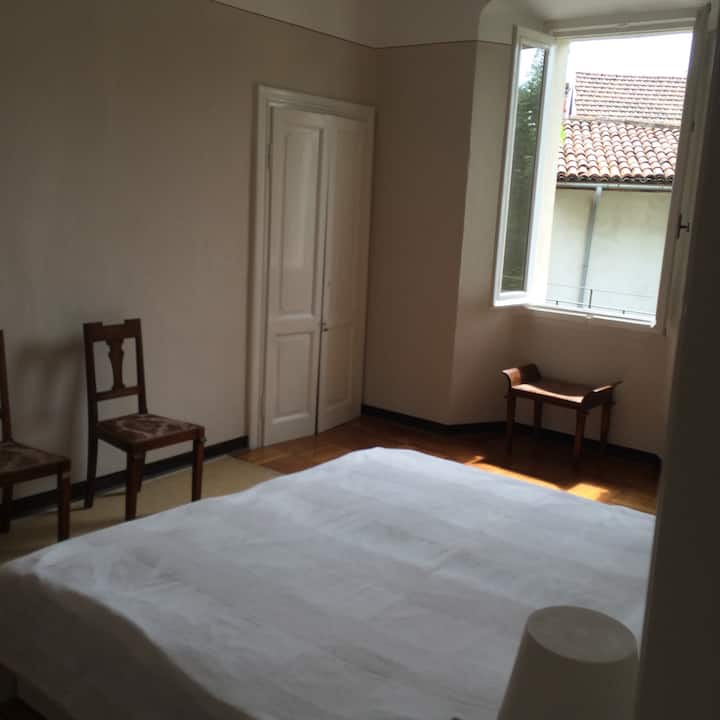 Основна спалня 1 - ви етаж ляво крило 