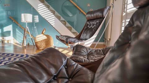 Seaside Townhouse with Sauna, nr Brighton & Beach