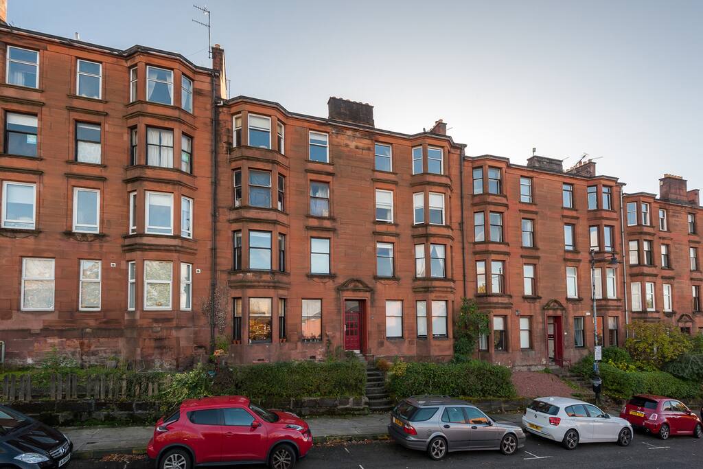 Traditional Glasgow tenement just along from the Tenement House Museum