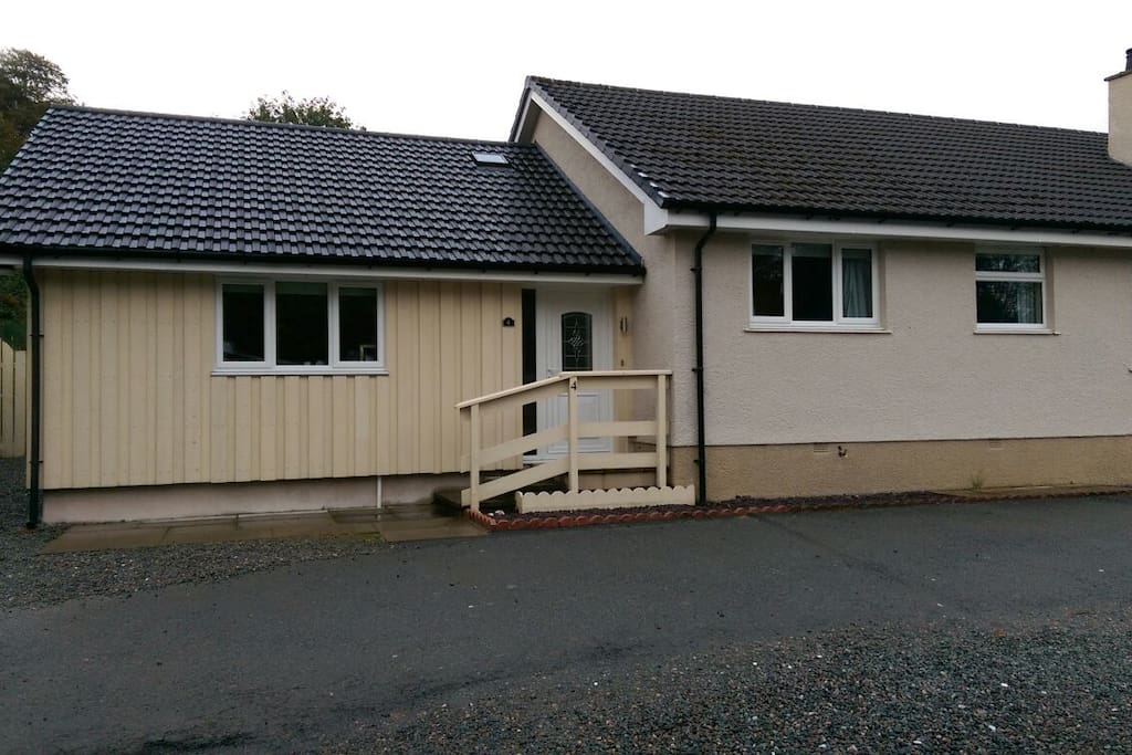 Taransay, outside