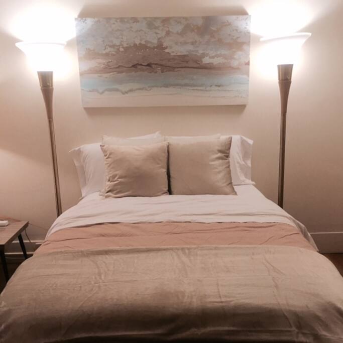 Quiet comfortable bedroom