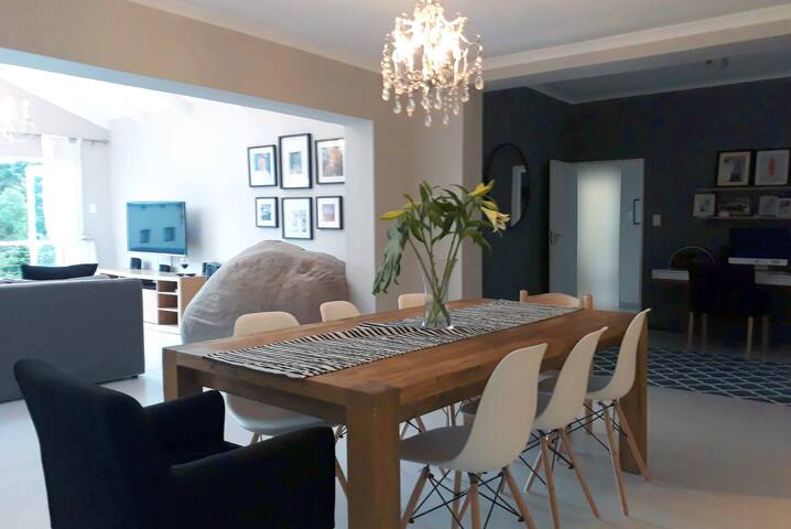 Hout Bay holiday home gallery image 3