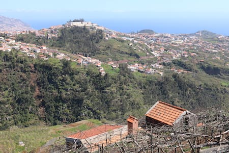 Palheiro do Covão cottage.