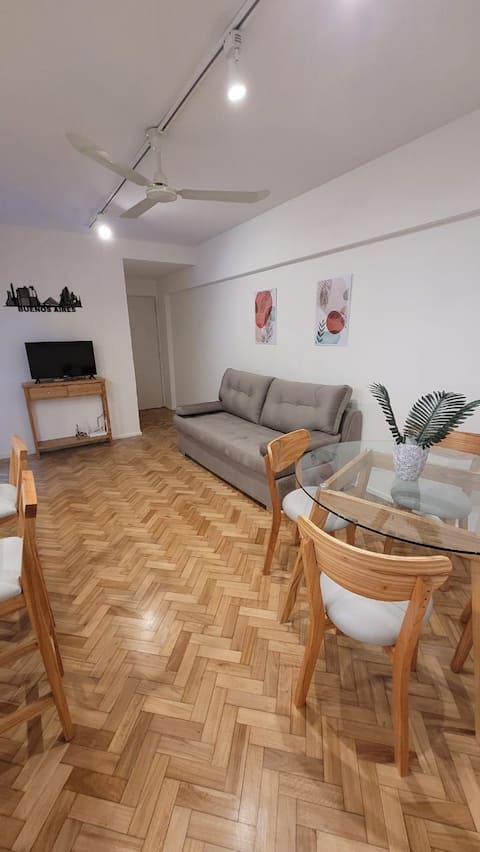 Anuncio de Airbnb popular: Elegant apartment in the heart of Buenos Aires en Retiro