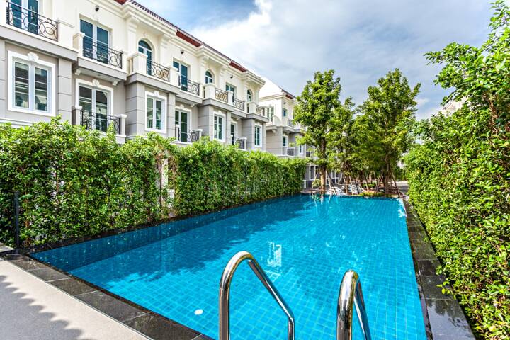 Up to 3BR Comfy Townhome near BTS & MRT (200sqm.) gallery image 2