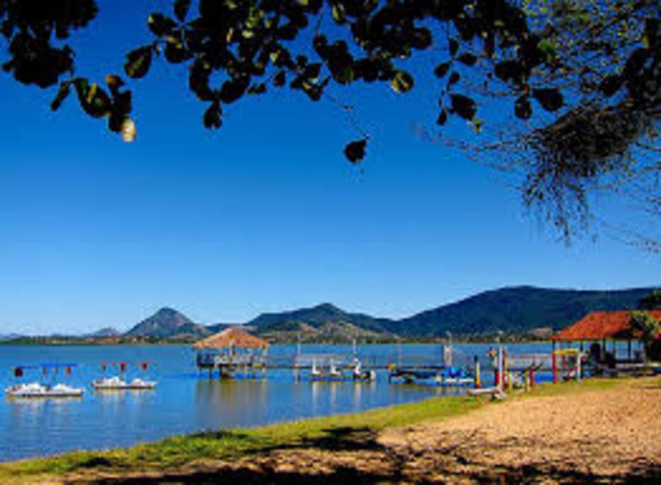 Vista da lagoa dentro do condomínio.