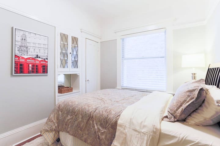 ~NEW~ Cozy bedroom in Central SF Apartment