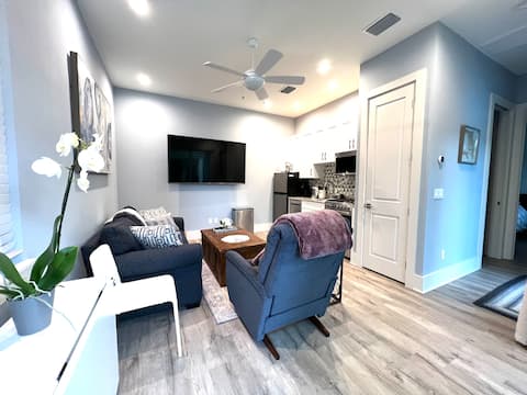 Popular Airbnb listing: Amazing New Pool House! in College Park