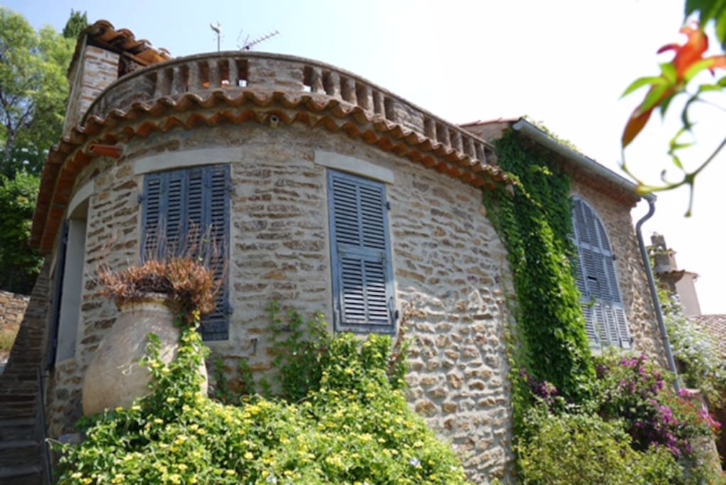 Maison ancienne en haut du vieux village