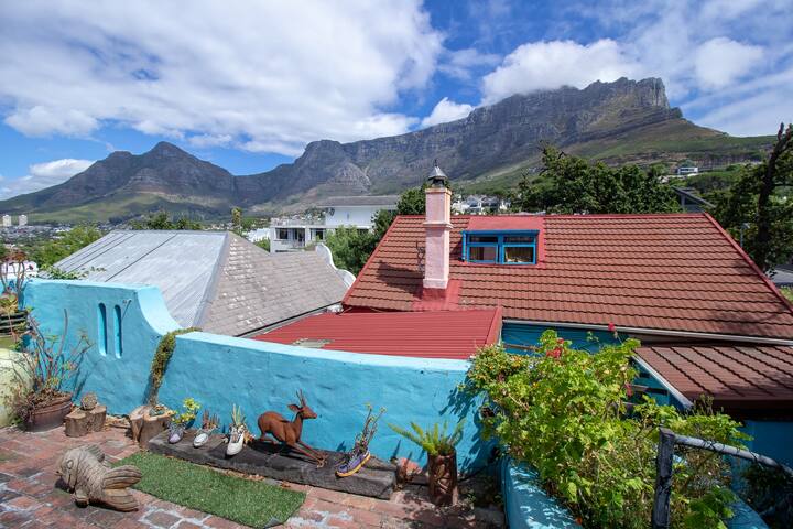 Idyllic Table Mountain Heritage Home gallery image 4