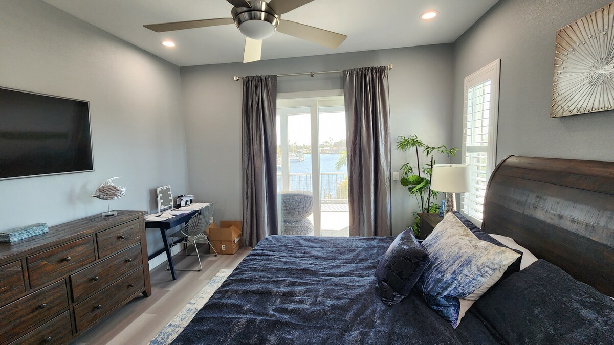 גישה ראשית שנייה לחצר פנימית.