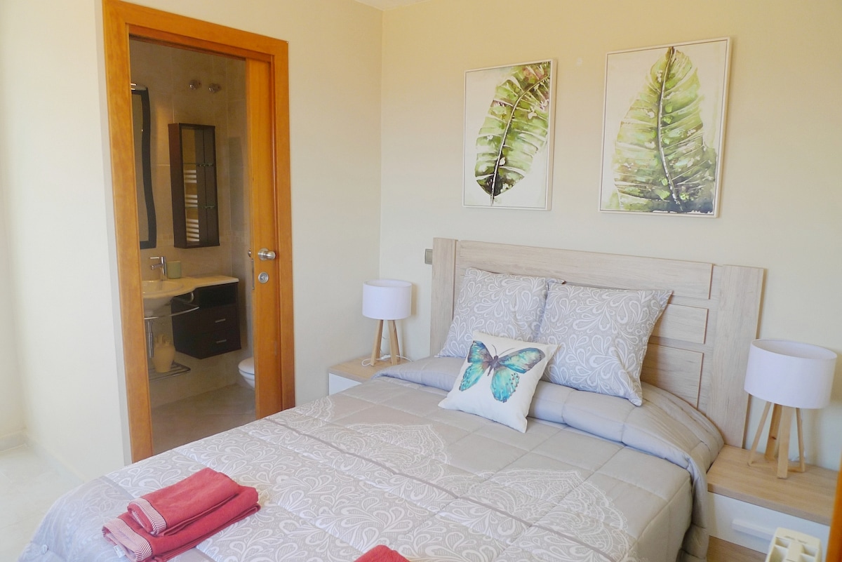 Četvrta spavaća soba sa spojenim apartmanom na gornjem katu