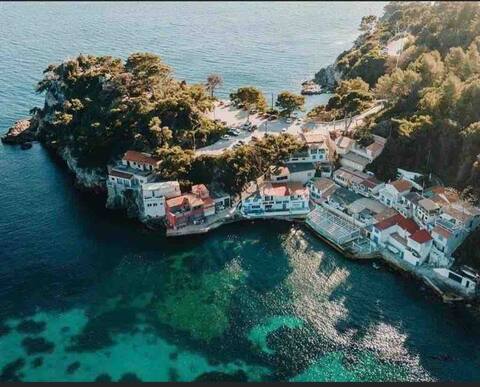 Exceptional, Paradise with your feet in the water!