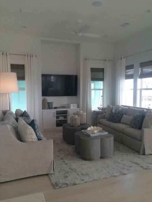 2nd level living room