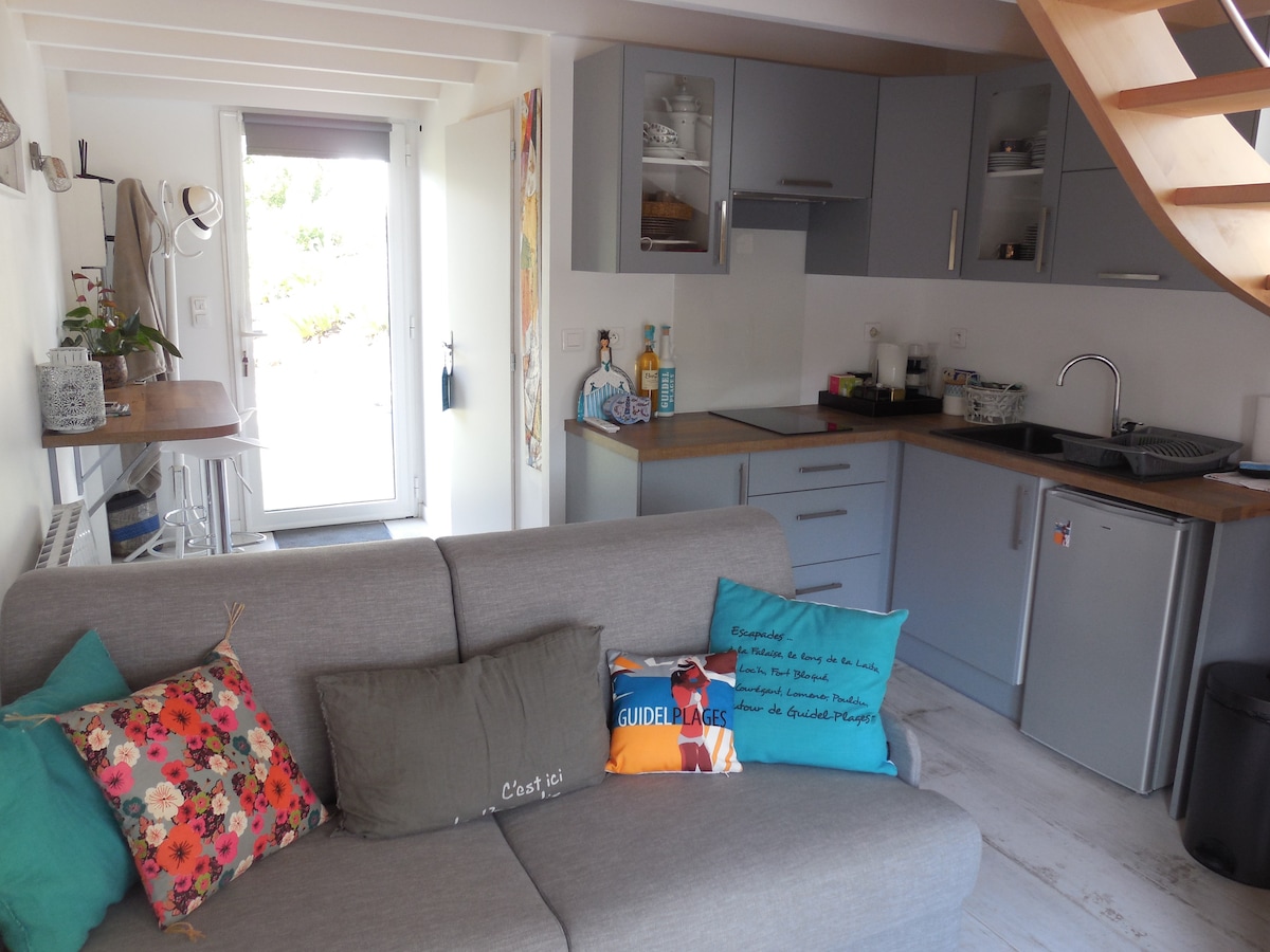 Successful Airbnb property: The quiet stone cottage in Guidel in Guidel