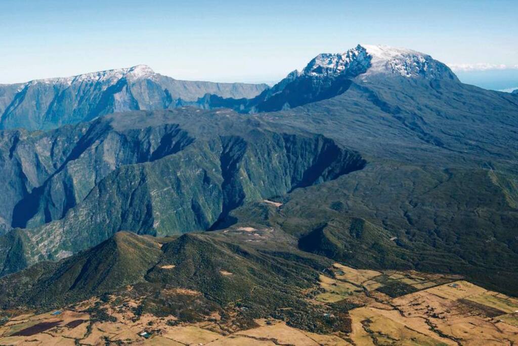 vue sur le piton des neiges