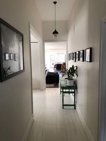 The Hamptons gallery image 2