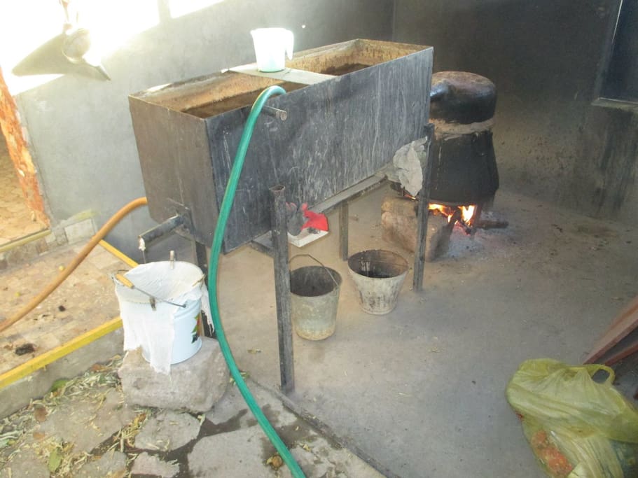 Traditional alcochol machine
