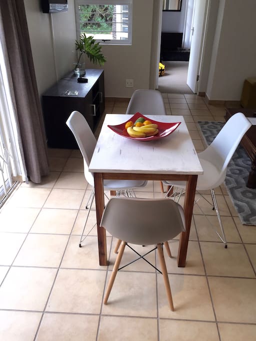Seating for work or eat-in