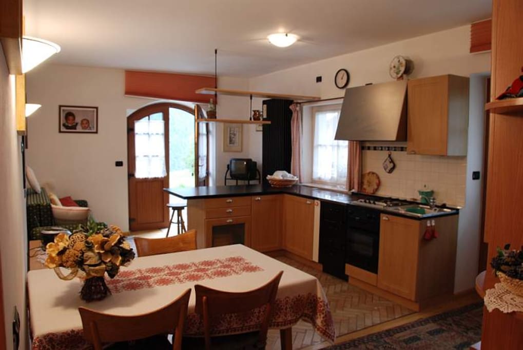 Wohnzimmer und Küche