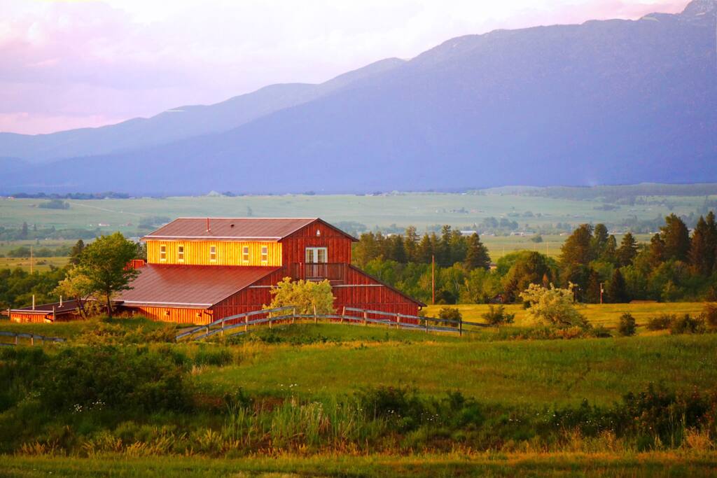 The barn's loft apartment.