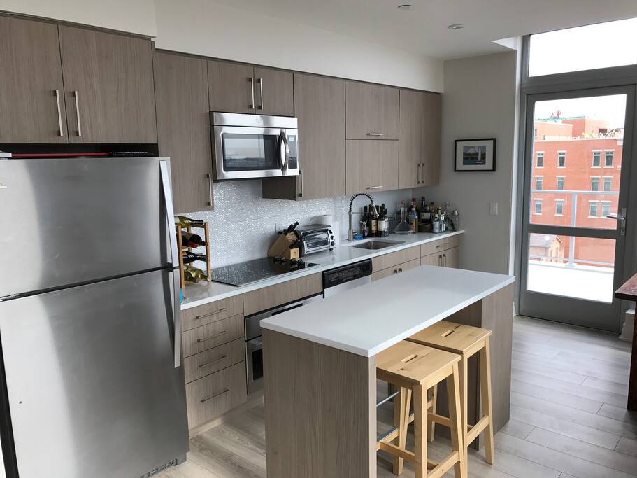 Fully-equipped kitchen with everything you'd need!