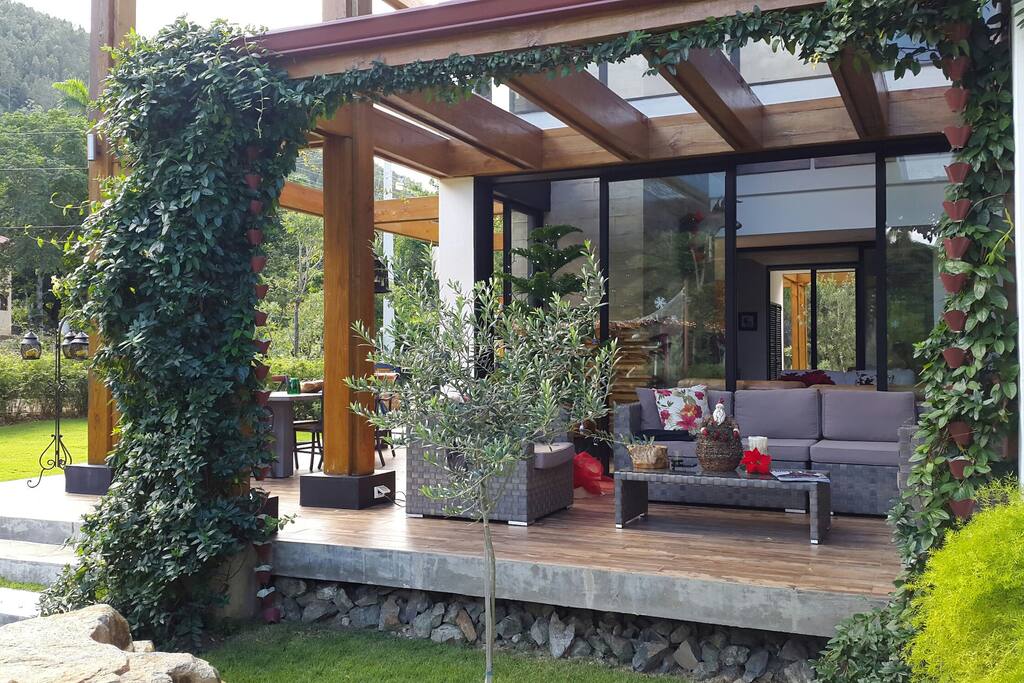 Terraza agradable para descanso de los sentidos