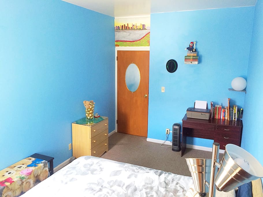 The lamps and orb in the far right corner help create just the perfect setting to channel your mood. This is a happy space.