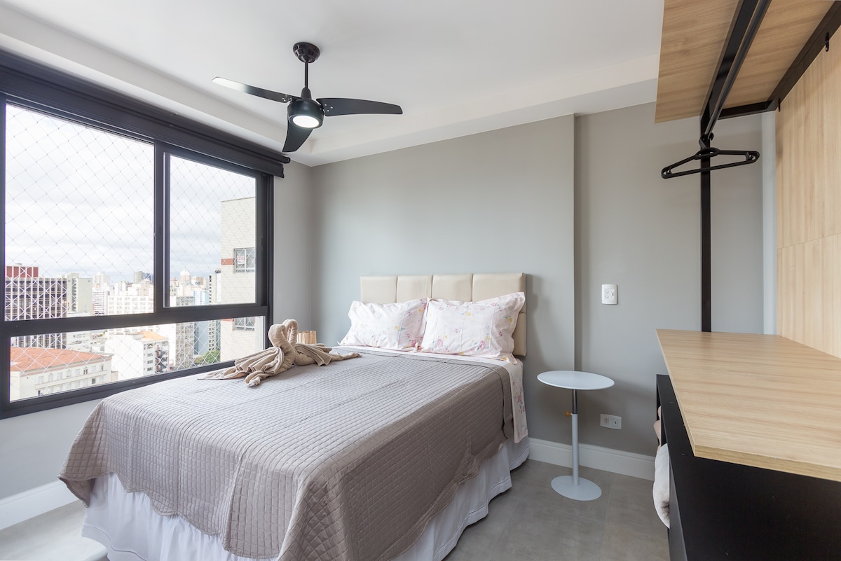 Ორმაგი ზამბარა ზეწრებითა და პირსახოცებით