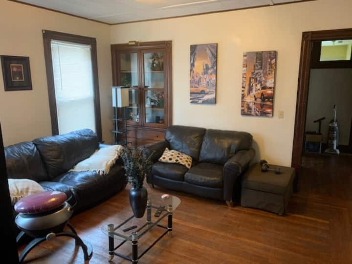 Furnished Bedroom Near Yale And Downtown New Haven - New Haven, CT